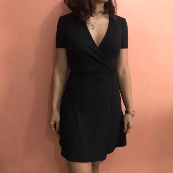 Aritzia Sunday's Best black ribbed wrap-around dress - Picture 1 of 3